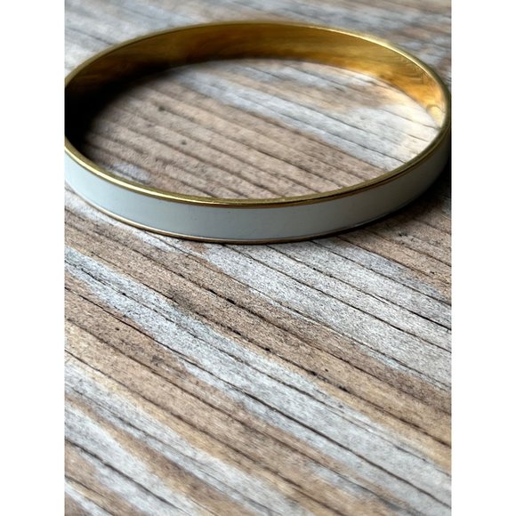 Vintage Signed Monet Gold Tone White Enamel Bangle Bracelet - Picture 2 of 10